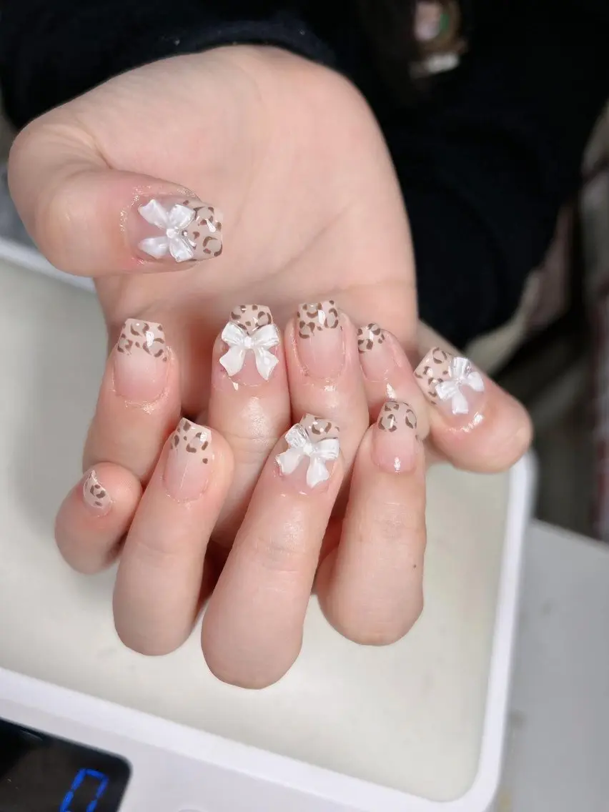 ネイル ハンドネイル Swan Nail Salonのネイルデザイン