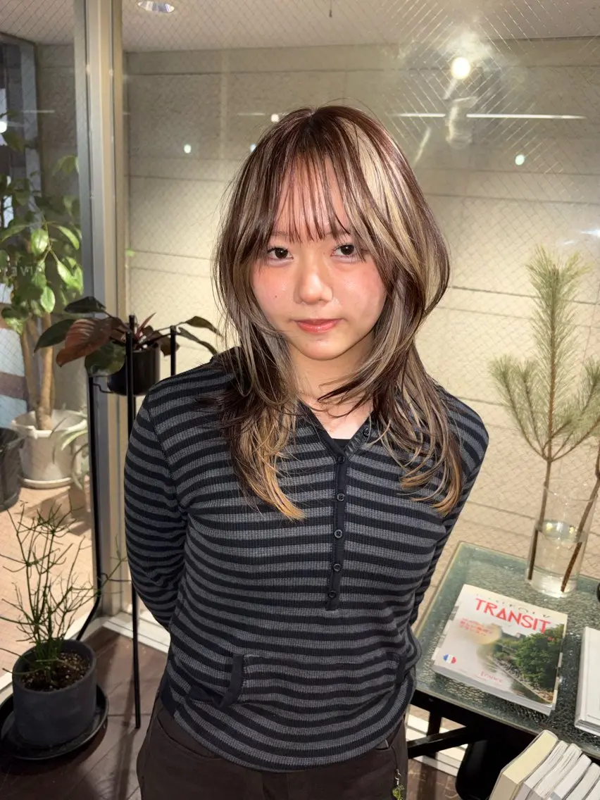 セミロング カラー カット ヘアカラー 心斎橋/デザインカラ ー/海外風/ナツミのヘアスタイル