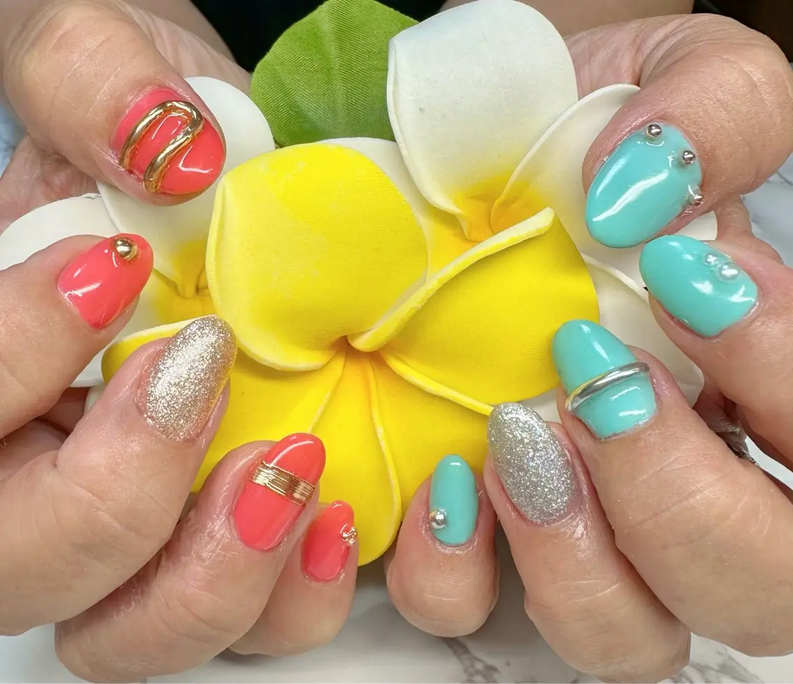 ネイル キラキラネイル マグネットネイル ミラーネイル ニュアンスネイル ワンカラーネイル Mai’s nailのネイルデザイン