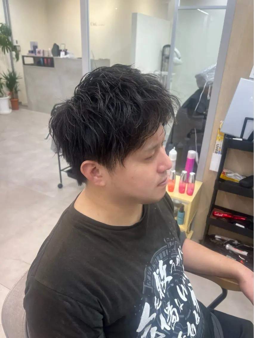 メンズ アップバング メンズ レイヤー ウルフ 弓木啓輔のヘアスタイル