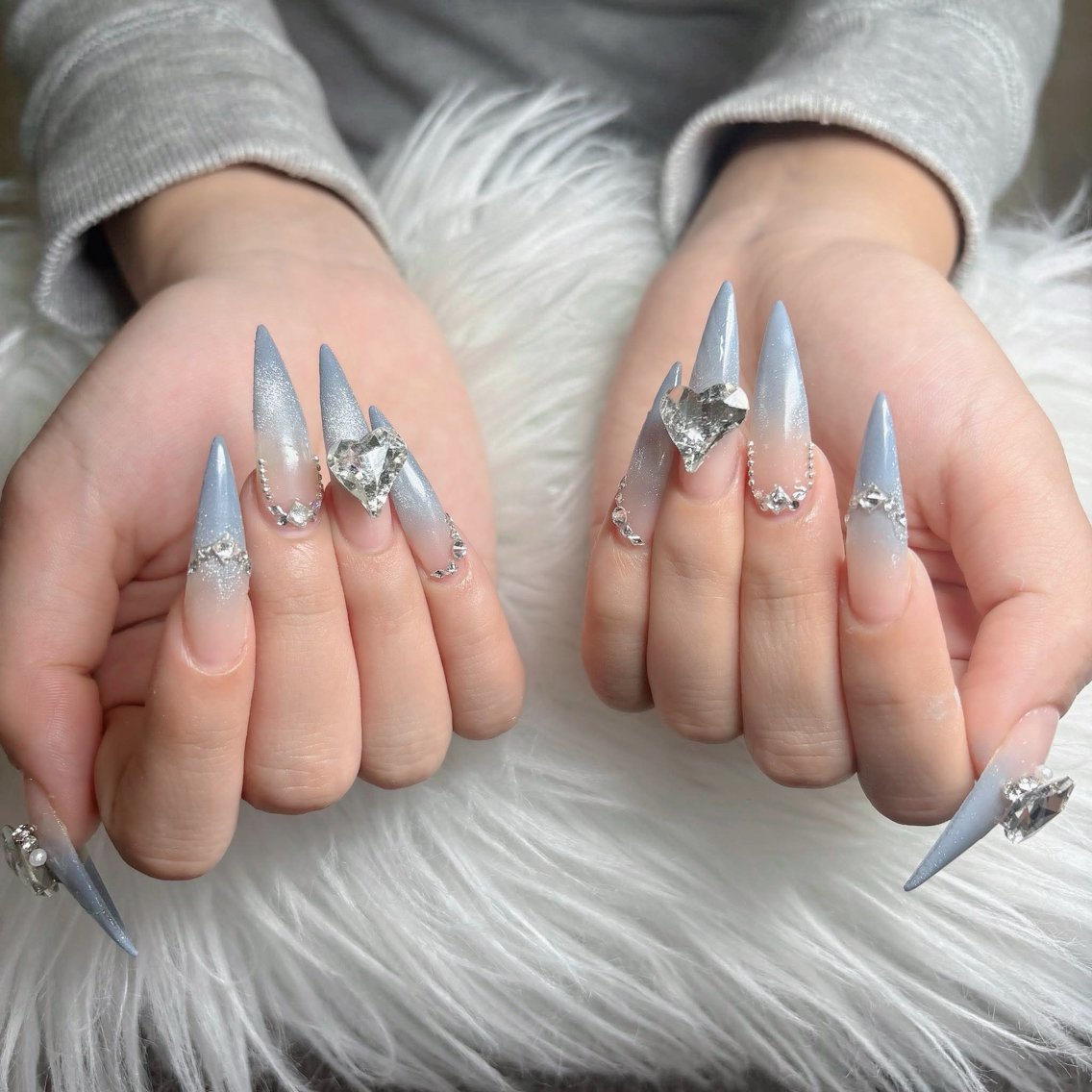 ネイル フットネイル フレンチネイル グラデーション 韓国ネイル ロングネイル ハンドネイル Hot Nail Salonのネイルデザイン