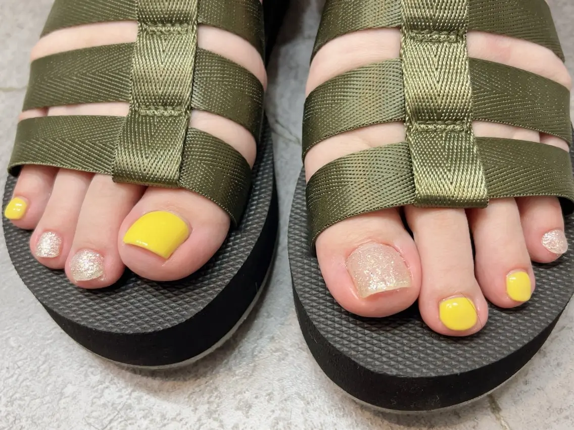 ネイル フットネイル あおやぎ ゆきこのネイルデザイン