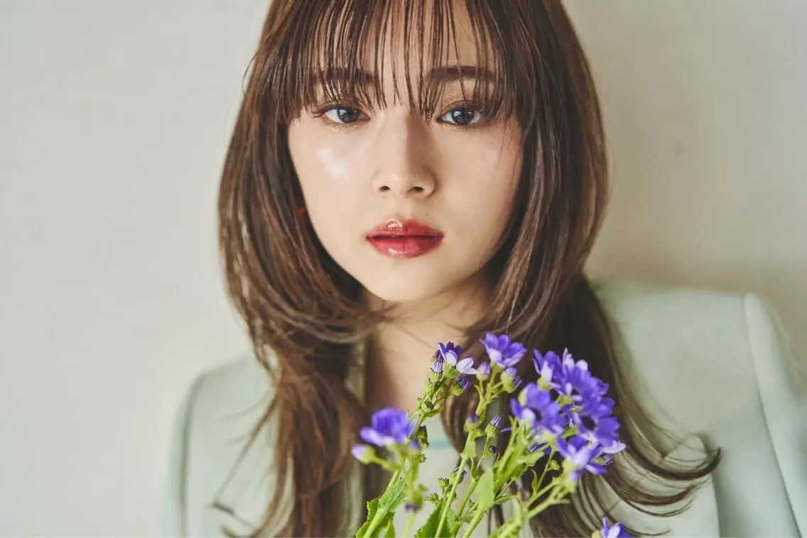 セミロング カット トリートメント ミルクティー× グレージュMOMOのヘアスタイル