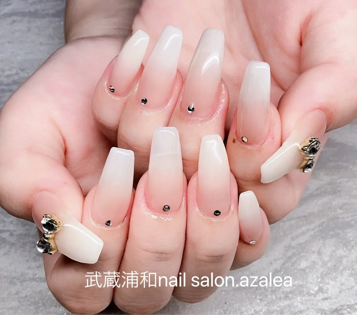 ネイル ハンドネイル R inのネイルデザイン