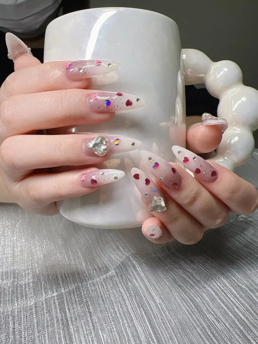 ネイル オーロラネイル チークネイル 長さ出し フットネイル フレンチネイル ハンドネイル Lee Nailsのネイルデザイン