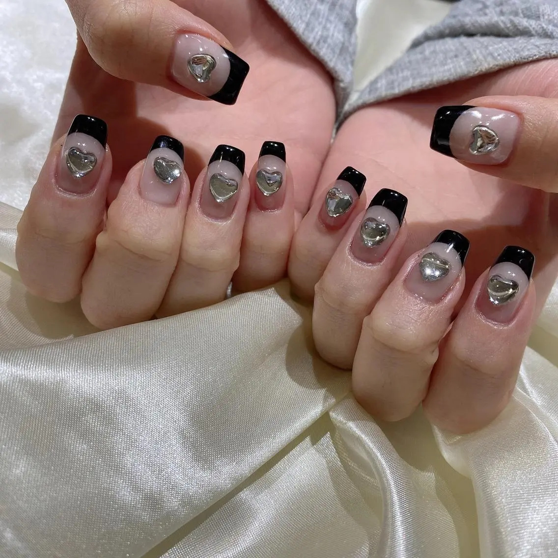 ネイル ハンドネイル 西岡 杏のネイルデザイン