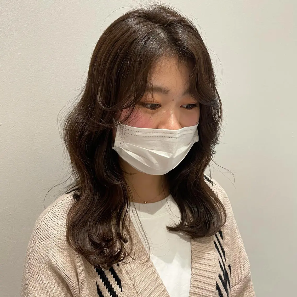 セミロング カラー 狩野 羅夢のヘアスタイル