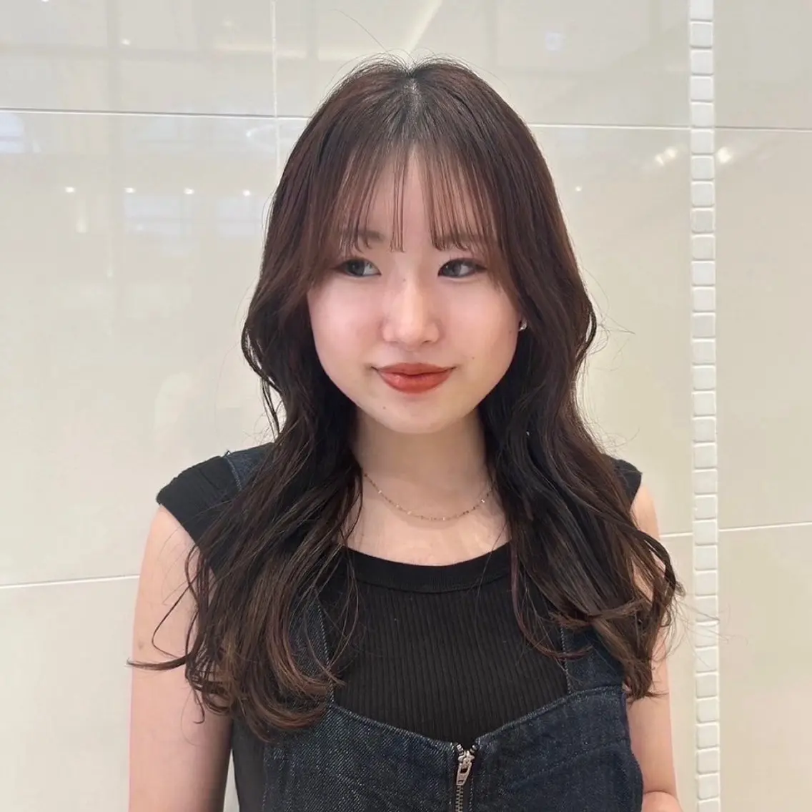 セミロング moe🎀 透明感♡似合わせのヘアスタイル