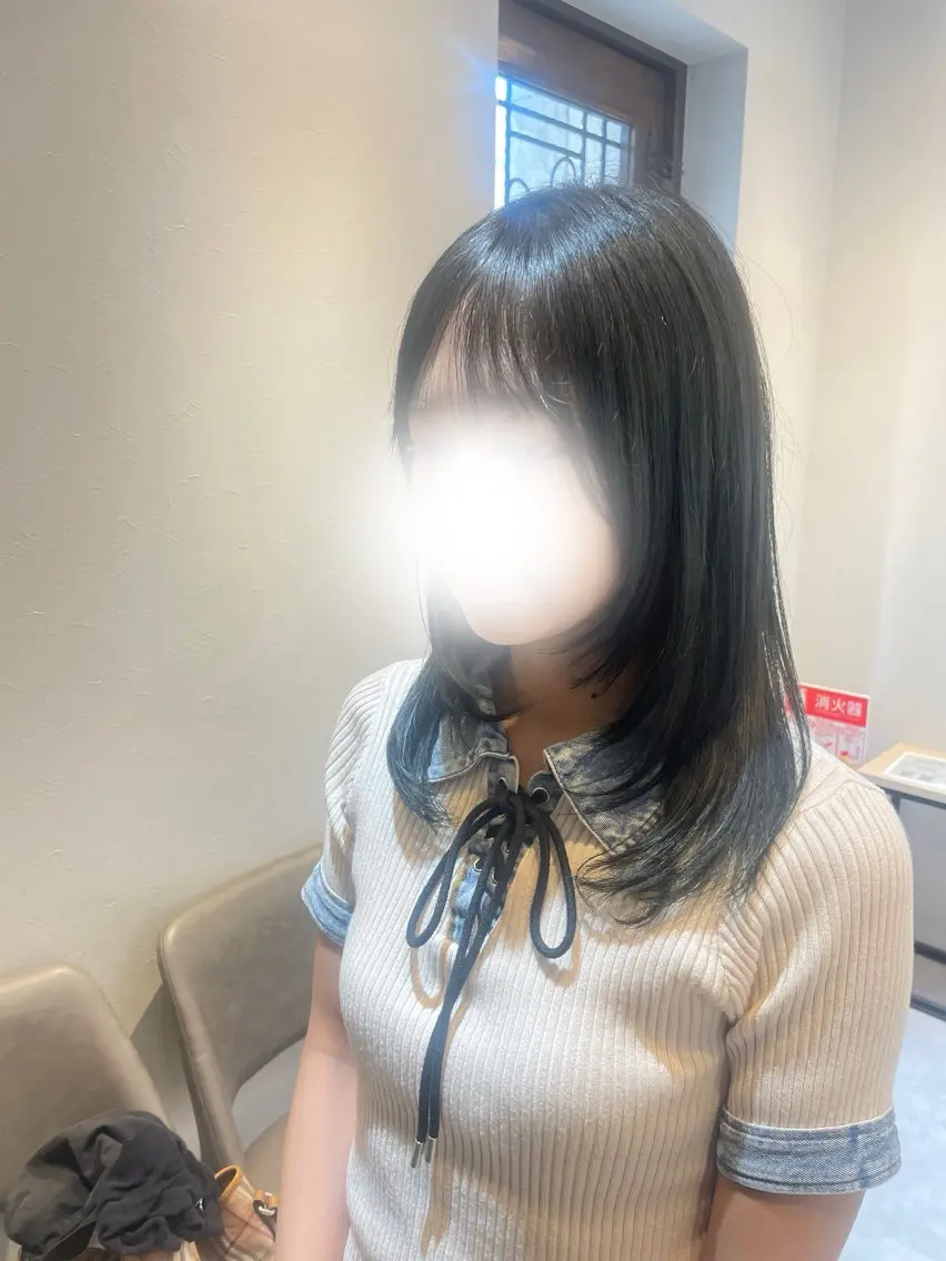 ミディアム カラー グレージュ オリーブグレージュ オリーブグレー 顔周りカット レイヤーカット カット ヘアカラー 藤本遙/カット /カラー🌟のヘアスタイル