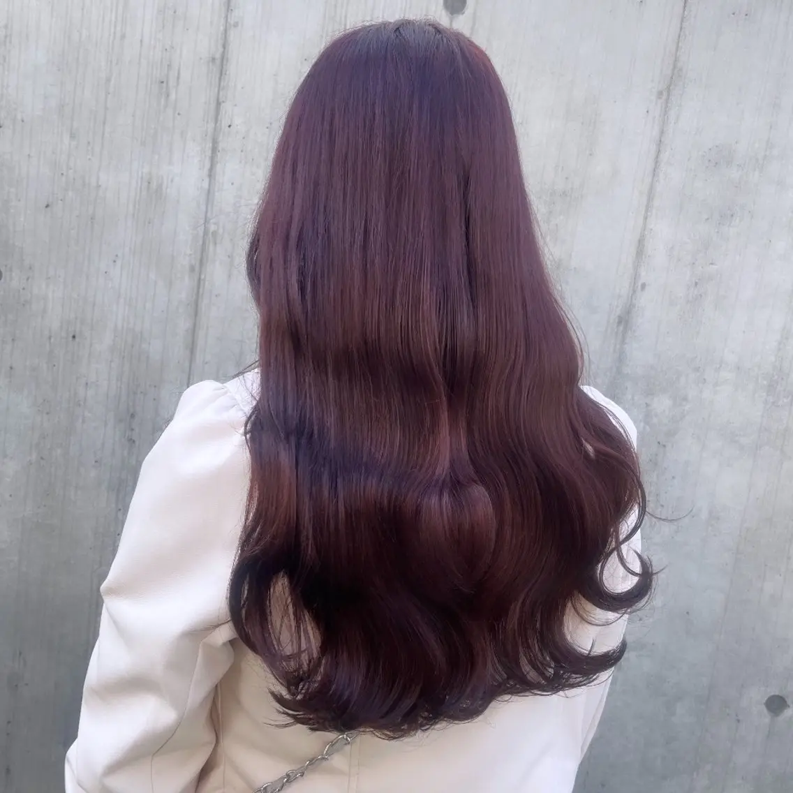 セミロング カラー ブラウンカラー カシス ピンクカラー ピンクブラウン カット ヘアカラー トリートメント ヘッドスパ ヘアセット カジュアルを女っぽく 𝗮𝘆𝗮𝗰𝗼のヘアスタイル
