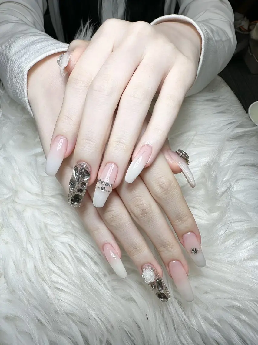ネイル 長さ出し フレンチネイル グラデーション 韓国ネイル マグネットネイル ハンドネイル Lannie nailのネイルデザイン