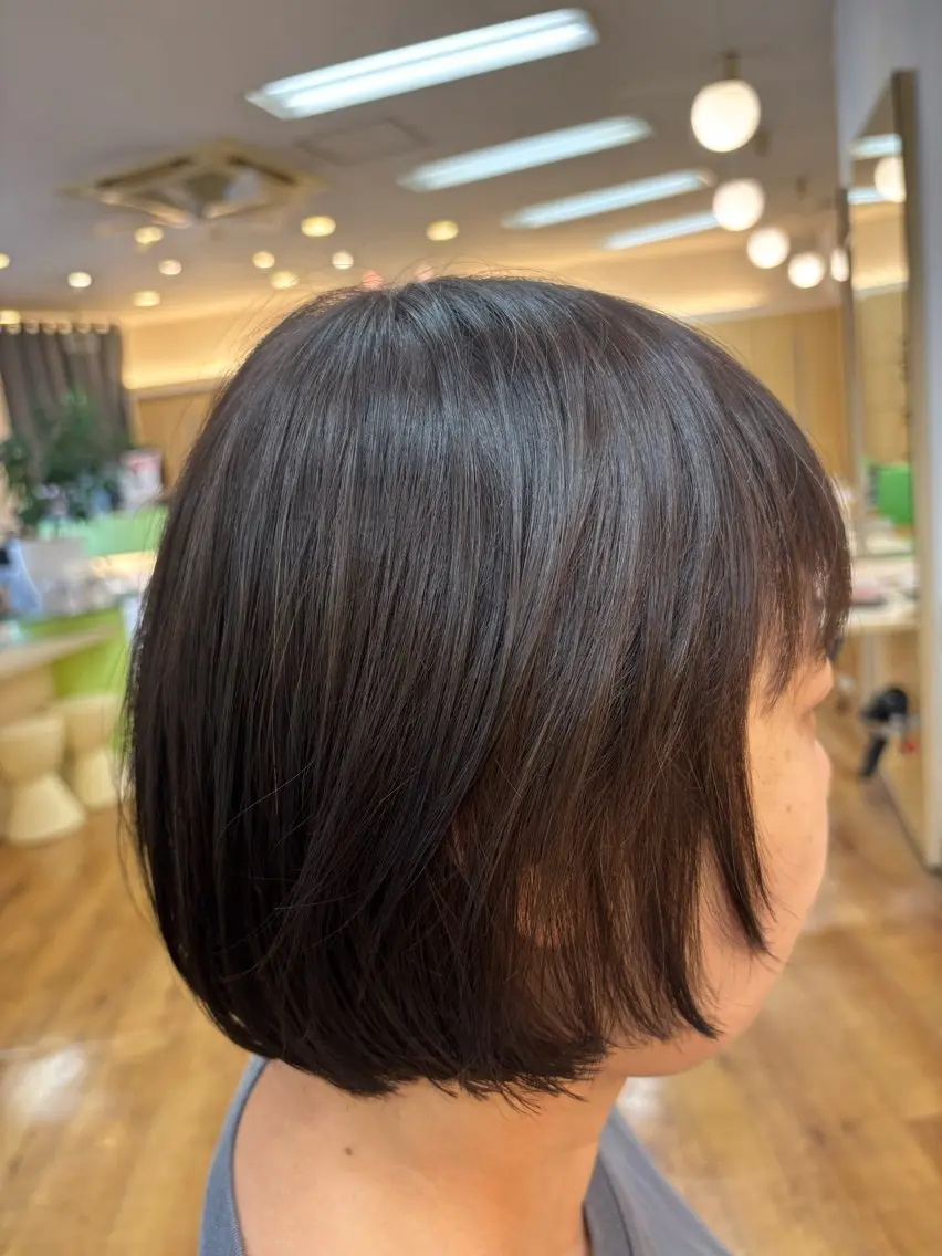 ショート ボブ 顔まわりレイヤー 顔周りカット レイヤーカット 小顔カット カット 植野 陽菜のヘアスタイル