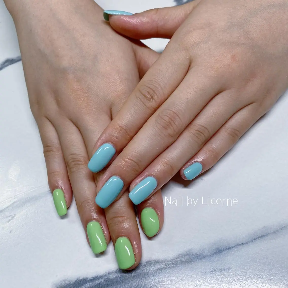 ネイル アートネイル オーロラネイル フレンチネイル 氷ネイル・うるうるネイル マグネットネイル ハンドネイル Nail by Licorneのネイルデザイン