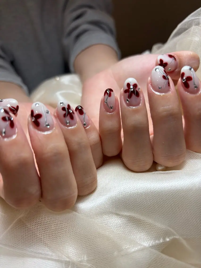 ネイル ハンドネイル フットネイル Nailroom tinoのネイルデザイン