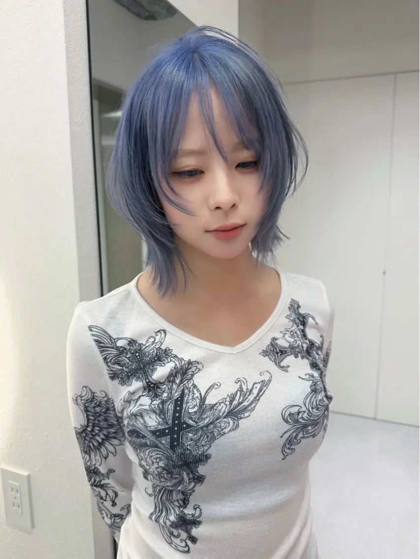 ミディアム カラー カット ヘアカラー トリートメント RiA/レイヤーカッ ト/ハッシュカットのヘアスタイル