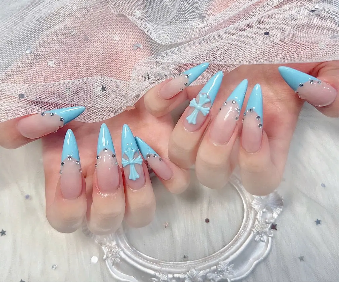 ネイル チークネイル 長さ出し フレンチネイル ジェルネイル グラデーション ハンドネイル THANHTHANH NAILのネイルデザイン