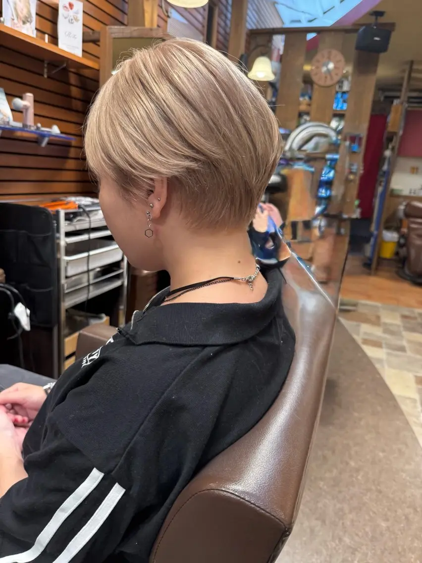 ショート カット 東 寛道のヘアスタイル
