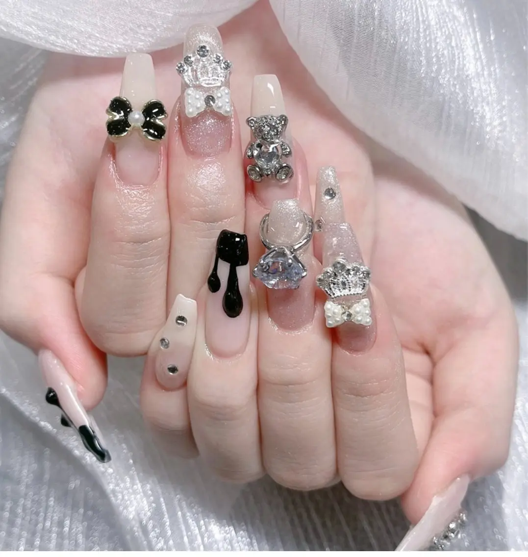 ロング ハンドネイル E🌷nail 長さだし専門店のネイルデザイン