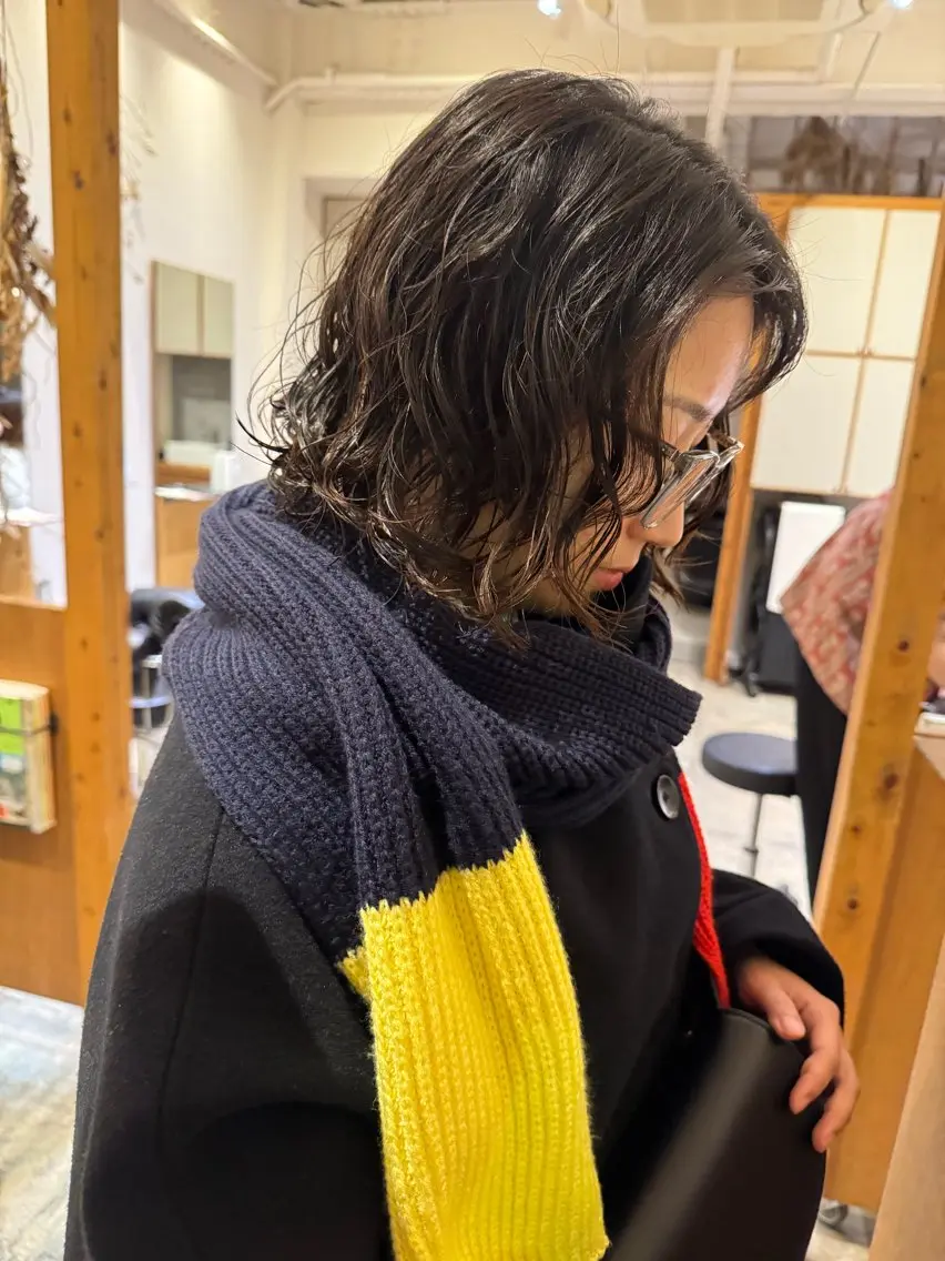 ミディアム パーマ ミディアムパーマ ボブ パーマ トリートメント ENIF 大島 芽生のヘアスタイル