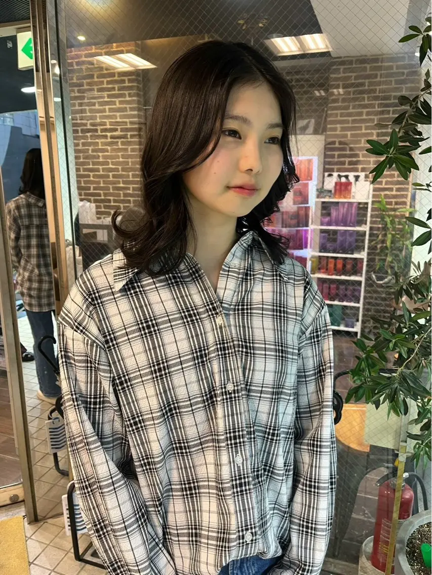 セミロング カラー ヘアカラー トリートメント 🎀暖色カラー/ HANA🎀のヘアスタイル