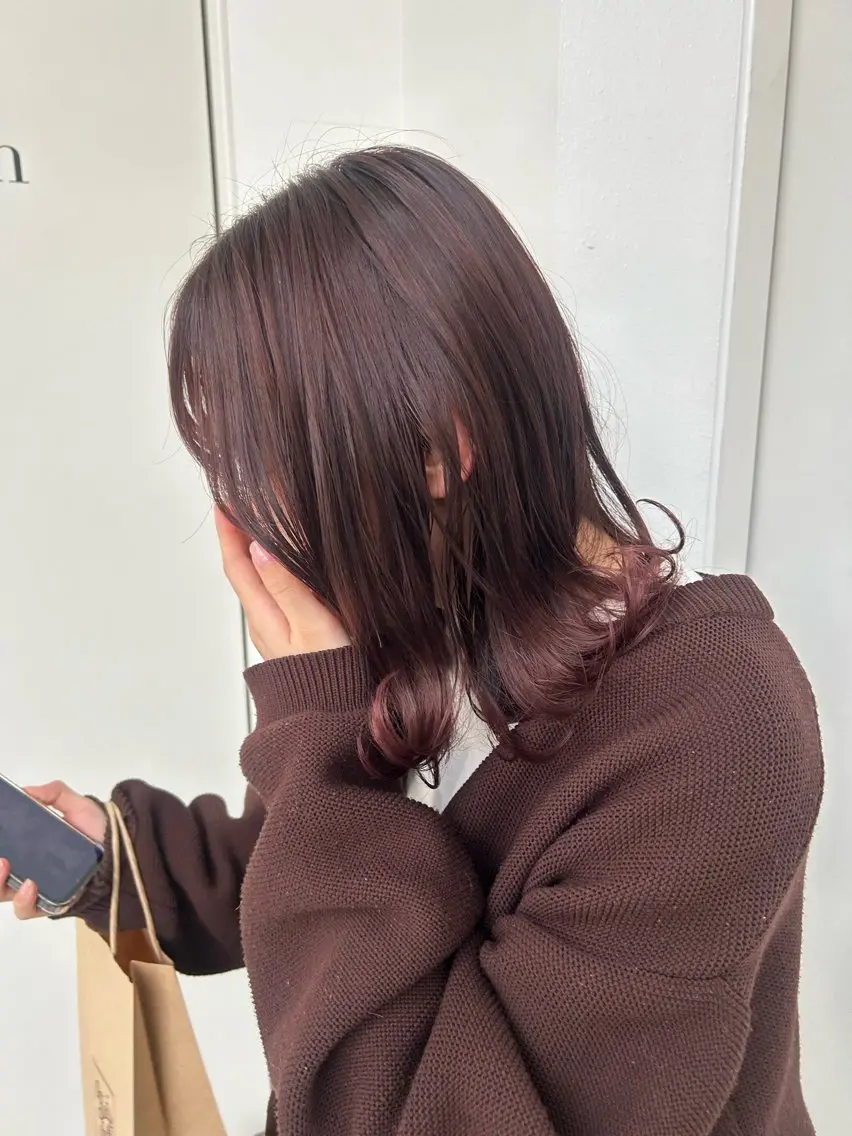 🩵ケアカラートリートメント🩵ダメージで色の入りにくい方やダメージしてるけどカラーしたい方におすすめです❗️の写真