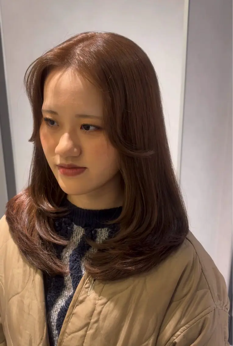 セミロング カラー ベージュカラー レイヤーカット ヘアカラー トリートメント 彩華 🎀 西梅田美容室のヘアスタイル