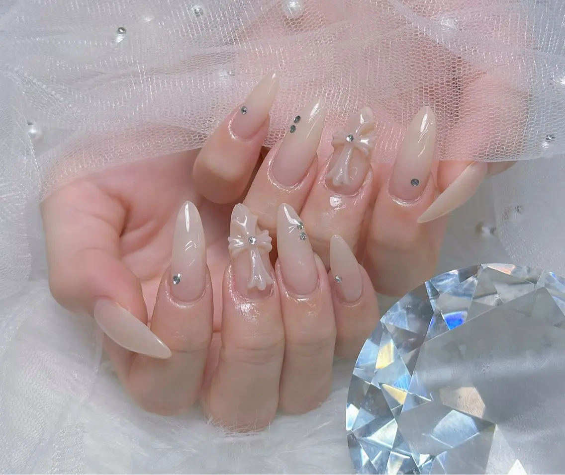ネイル アートネイル ジェルネイル 韓国ネイル ニュアンスネイル ハンドネイル Luna Nail.Novaのネイルデザイン