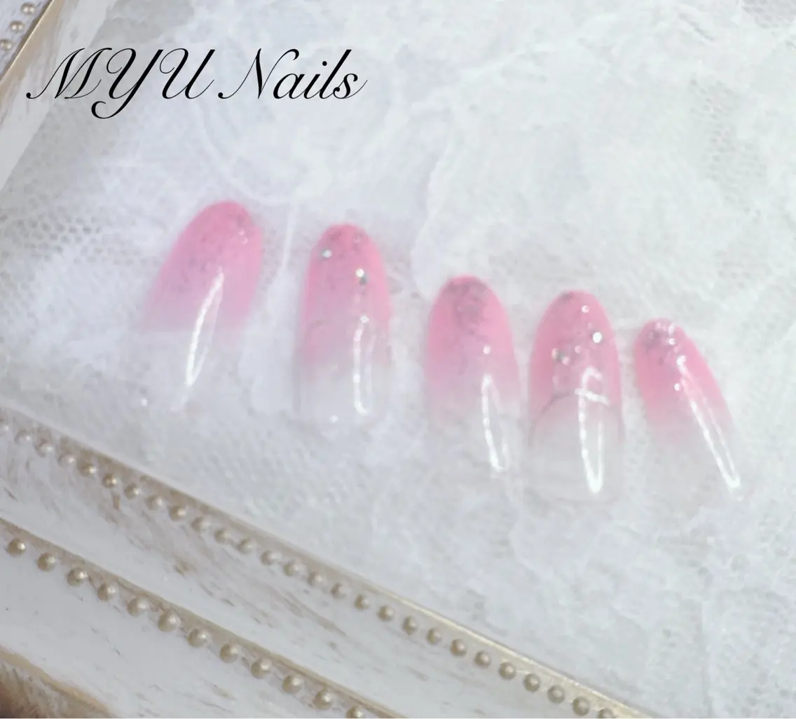 ネイル ジェルネイル グラデーション 持ち込み ニュアンスネイル パラジェル ニュアンスネイル🌈 MYU Nailsのネイルデザイン