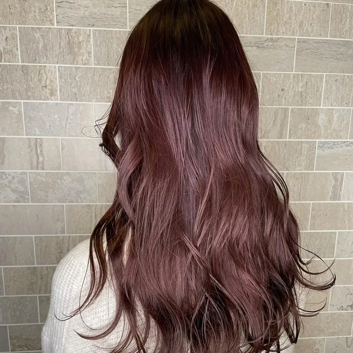 ロング 齋藤 樹里のヘアスタイル