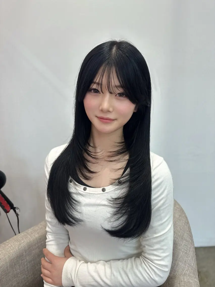 ロング カット ヘアカラー 艶カラー✨レイヤー 𝐚𝐲𝐚𝐤𝐚のヘアスタイル