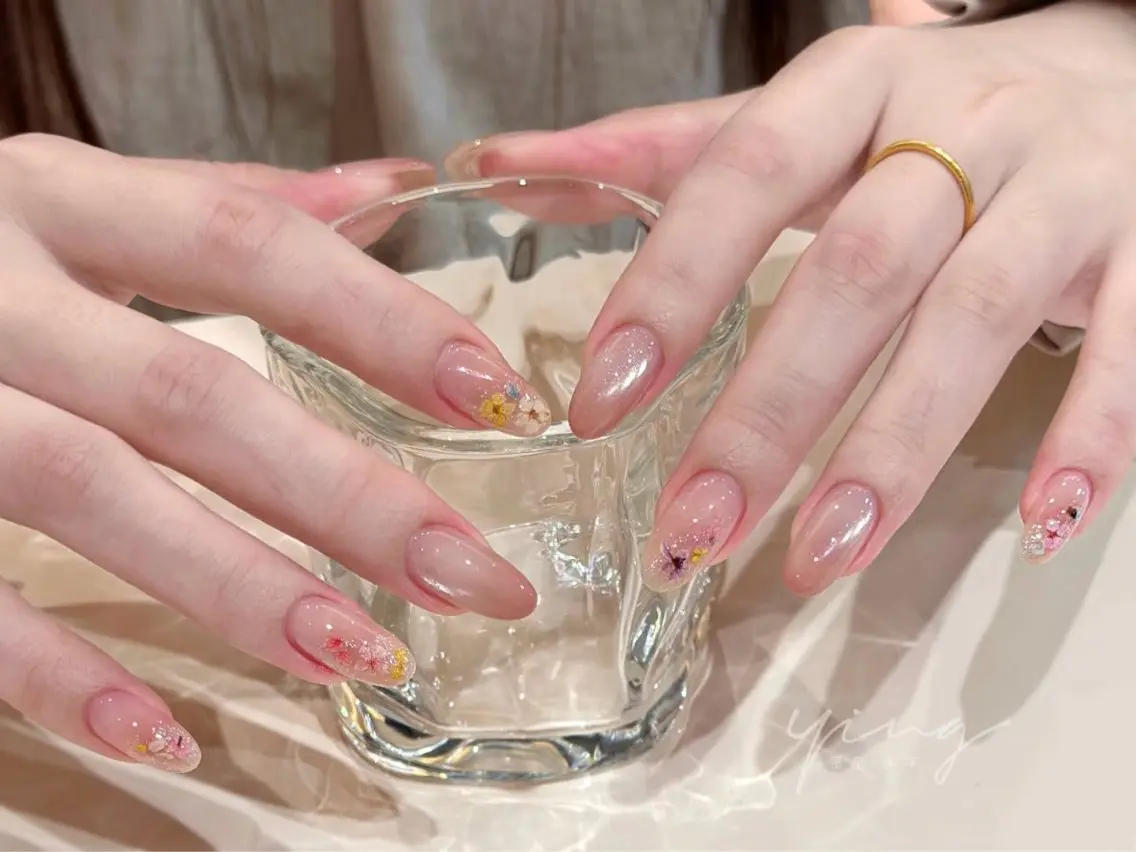 ネイル オーロラネイル チークネイル フラワーネイル フレンチネイル ジェルネイル ハンドネイル Nail Jolieのネイルデザイン