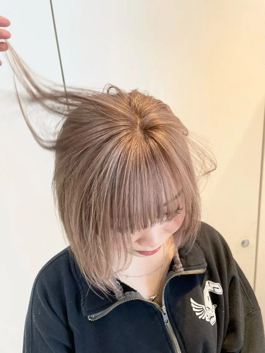 ミディアム 前田 菜奈子のヘアスタイル