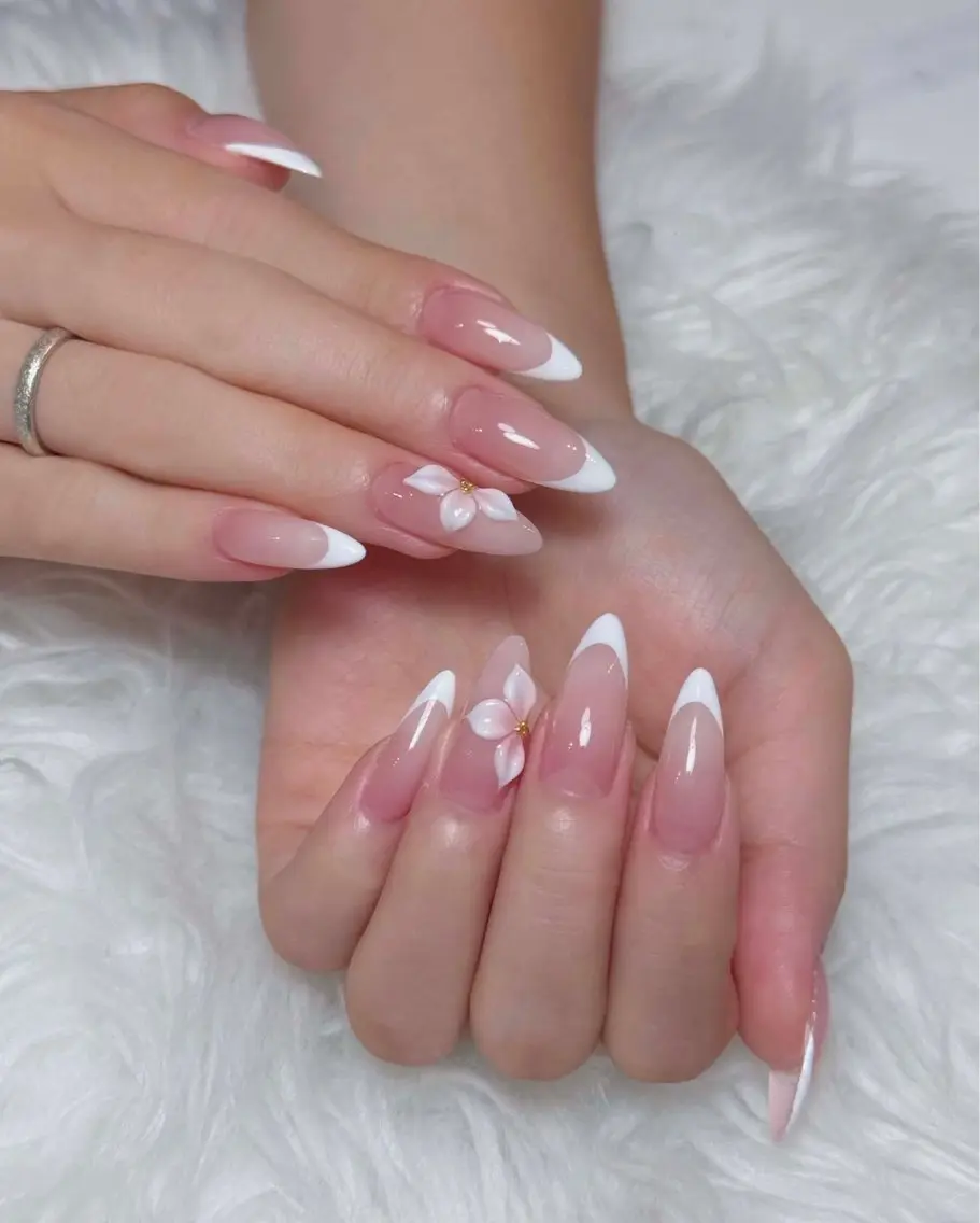 ネイル チークネイル ドット フレンチネイル グラデーション ハート ハンドネイル ハンドケア Eli Muse 新宿ネイルのネイルデザイン