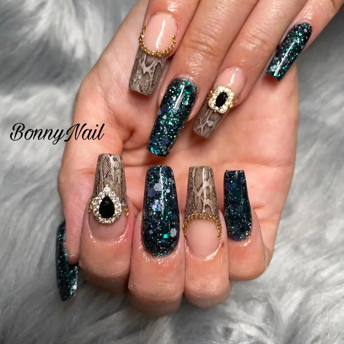 ネイル スカルプネイル Bonny Nailのネイルデザイン