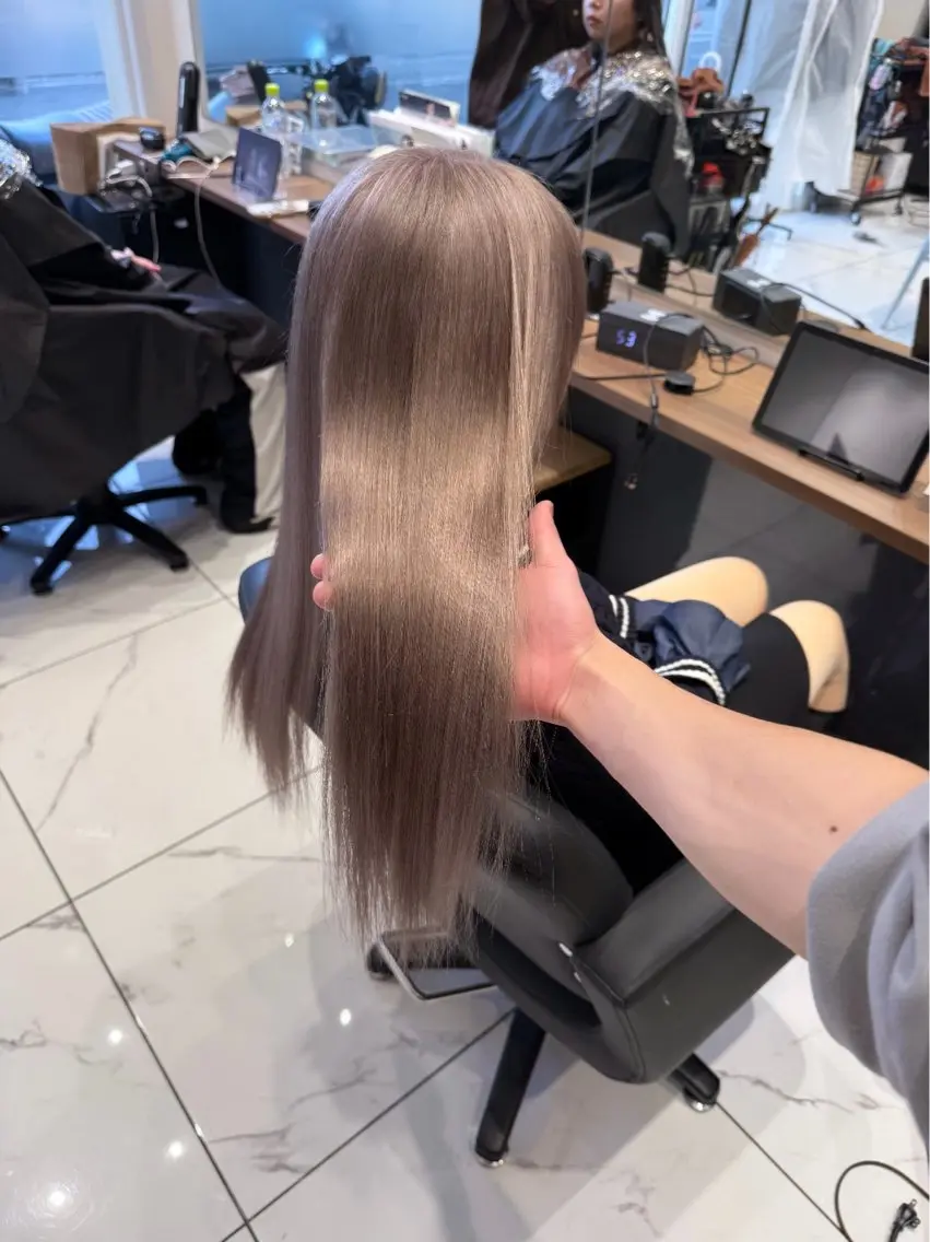 ロング カラー 透明感カラー オレンジ ヘアカラー トリートメント 韓国レイヤー×艶髪 ハイトーンRyukiのヘアスタイル