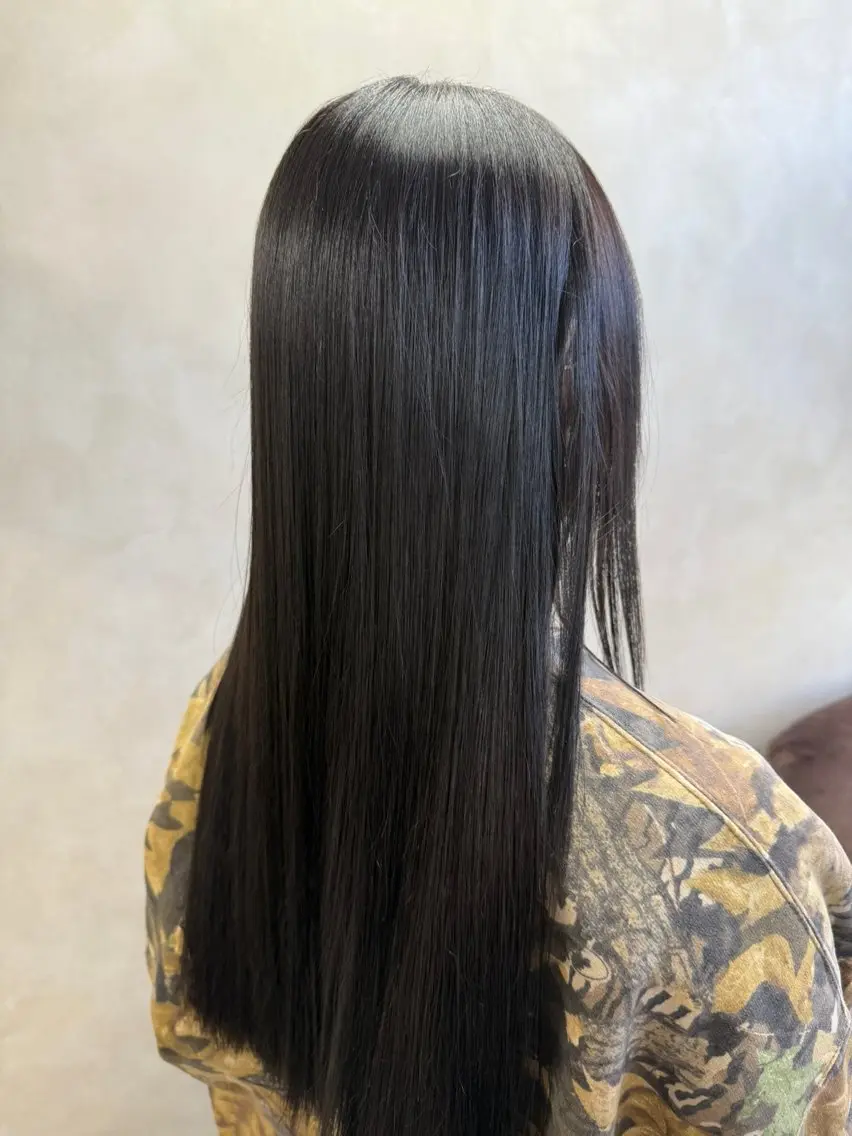 カット+縮毛矯正+カラー+髪質改善トリートメントの写真