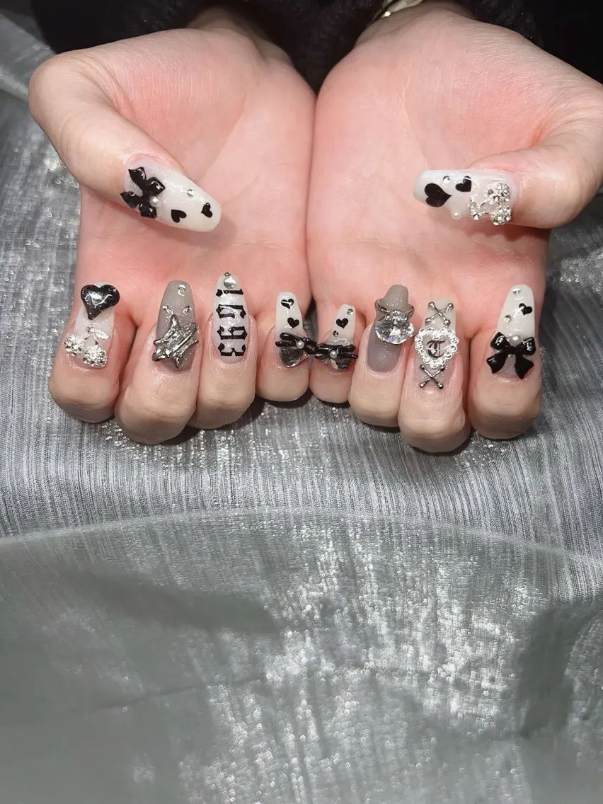 ネイル 長さ出し グラデーション 卒業式 キラキラネイル マグネットネイル Lee Nails チップ長さだし専門店のネイルデザイン