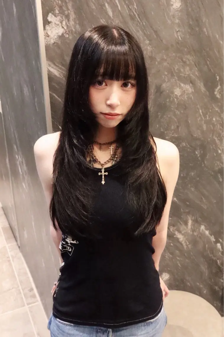 セミロング カラー 黒髪 レイヤーカット カット ヘアカラー トリートメント レイヤー/ブリーチ iwamiya岩見谷のヘアスタイル
