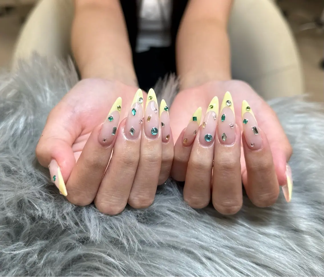 ネイル ハンドネイル ハンドケア Anh Nail 歌舞伎町のネイルデザイン