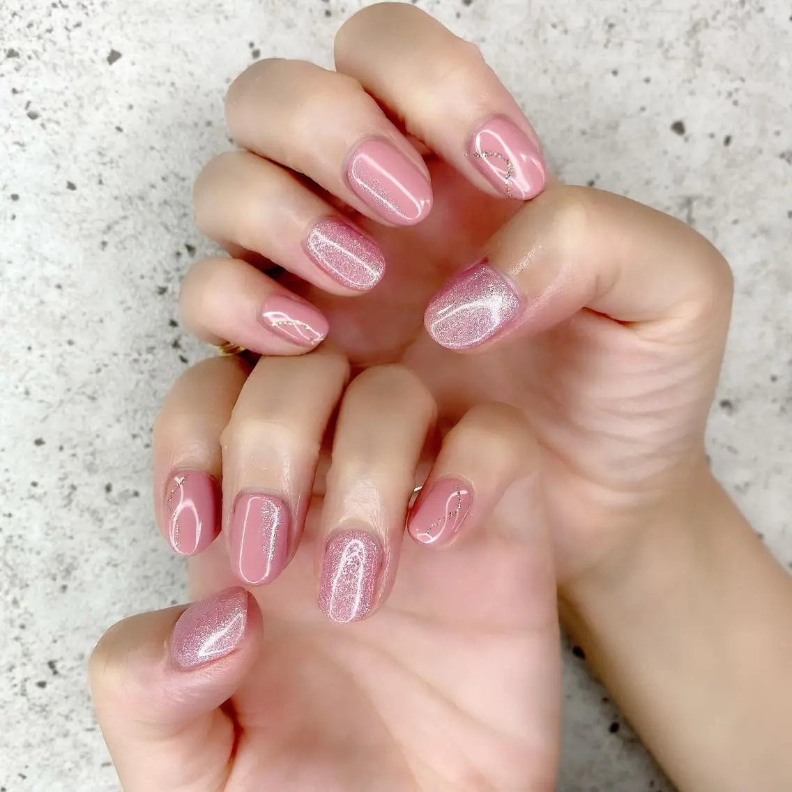ミディアム カラー パーマ ヘアアレンジ メンズ キッズ ネイル マツエク・マツパ アイブロウ ピンクカラー 眉カラー カラーマツエク ゴージャス ナチュラル ハンドネイル Salon Ｋのネイルデザイン