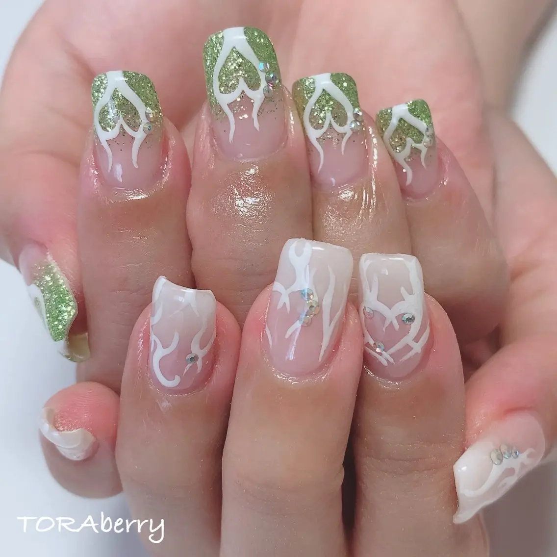 ネイル ハンドネイル ネイリスト なつみのネイルデザイン