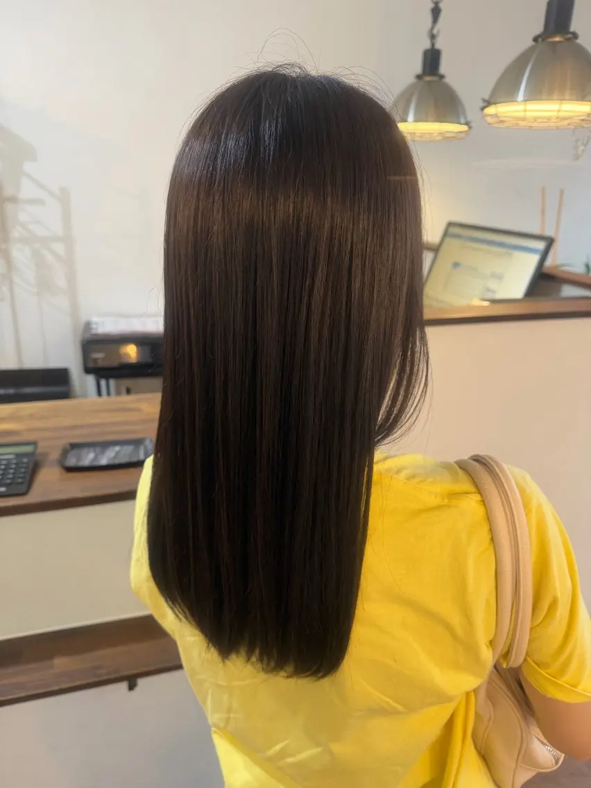 ロング ロング ヘアカラー 平田 渚唯のヘアスタイル