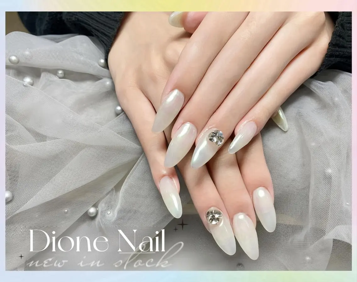 ネイル ハンドネイル ハンドケア Dione ネイル専門店のネイルデザイン