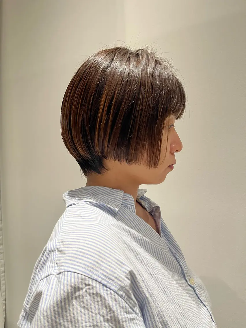 ショートボブカットモデルの写真