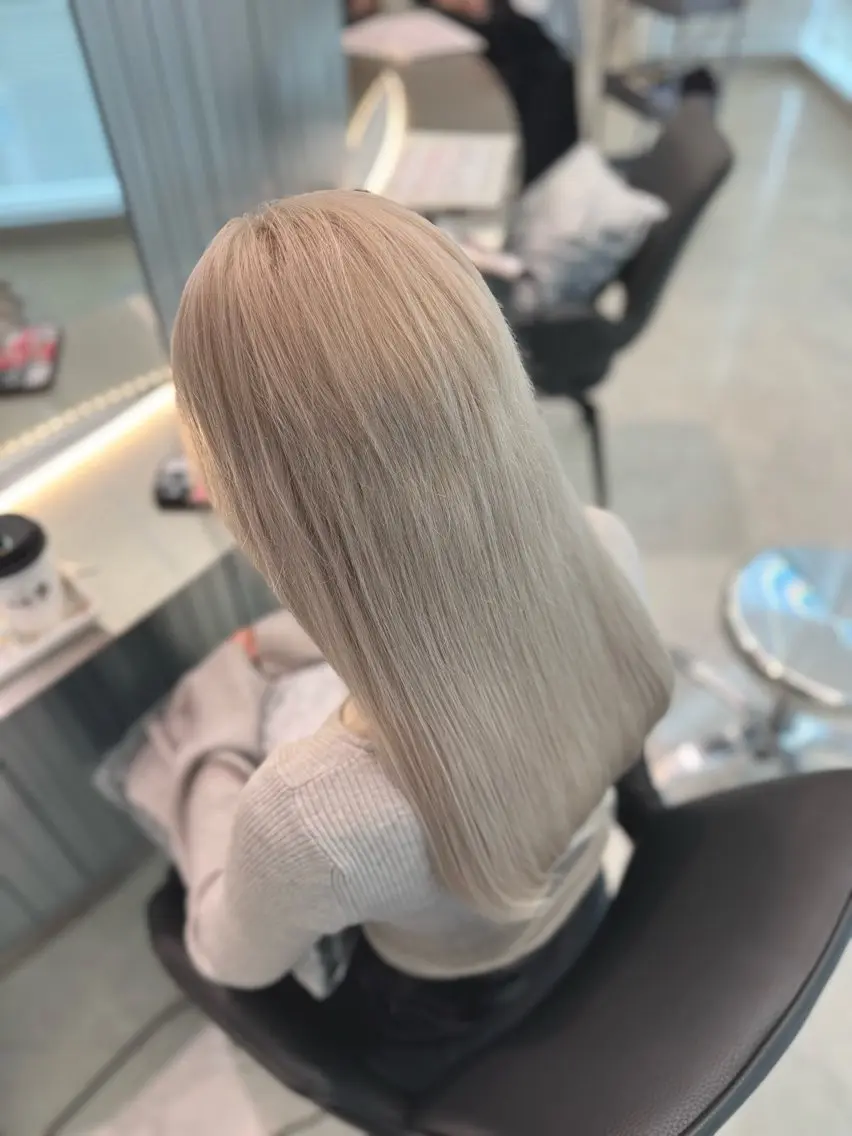 カラー ブリーチ ヘアカラー ozaki renaのヘアスタイル