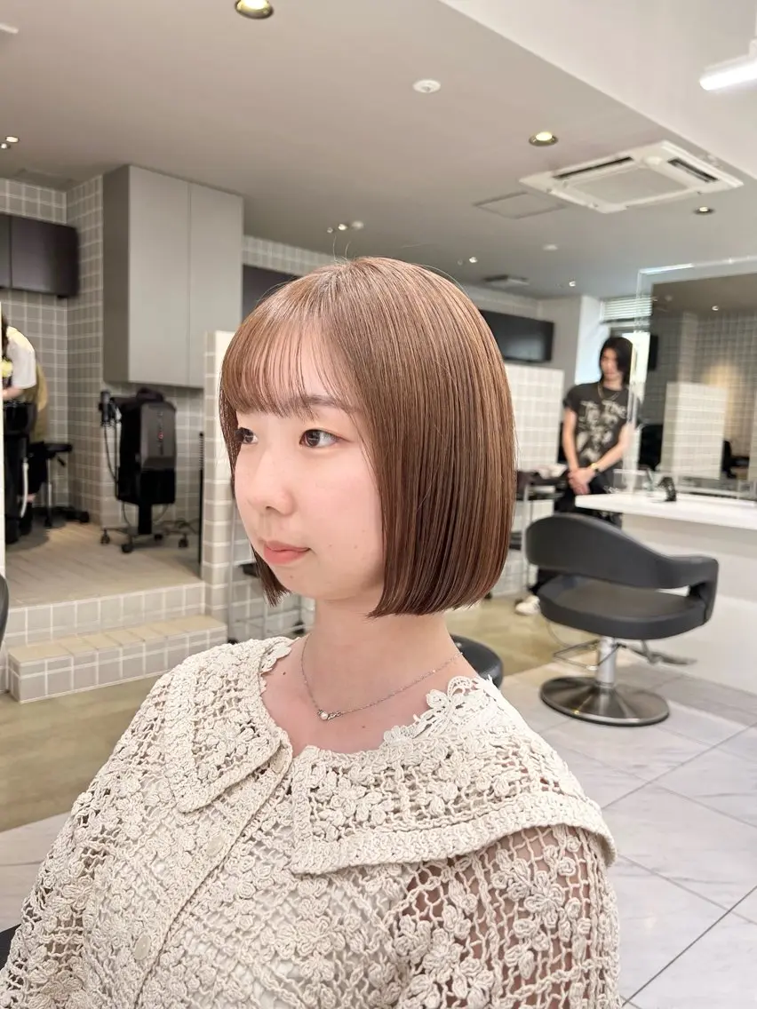 カラー ヘアカラー 透明感ベージュ🤎 ナチュラルレイヤーのヘアスタイル
