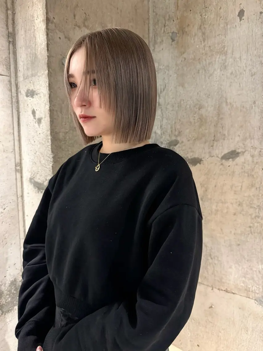 ショート カラー ベージュカラー ボブ ヘアカラー 🐼 YUKIのヘアスタイル