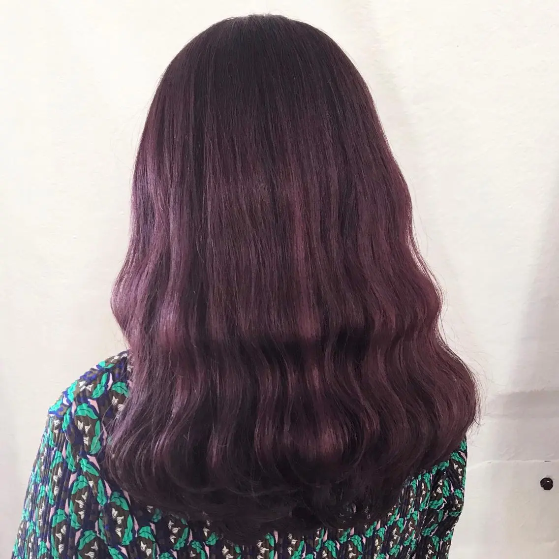 カラー ブリーチ ピンクカラー バイオレットカラー K-POP好き美容師 🇰🇷Kai.Yのヘアスタイル
