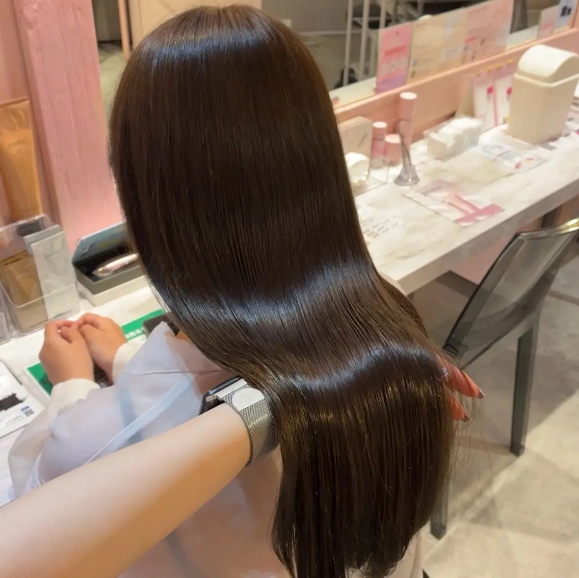 セミロング カラー ブラウンカラー 透明感カラー オリーブブラウン ヘアカラー 縮毛矯正 美髪縮毛矯正/透明感 カラー/AIRI🦋のヘアスタイル