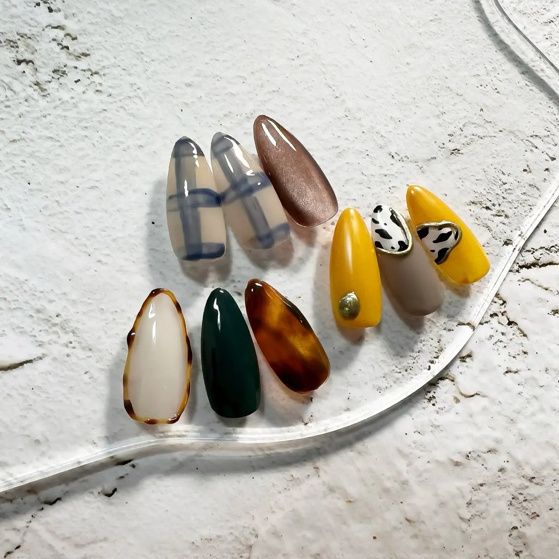 ネイル ハンドネイル フットネイル NAILsalon Laki(ラキ)のネイルデザイン